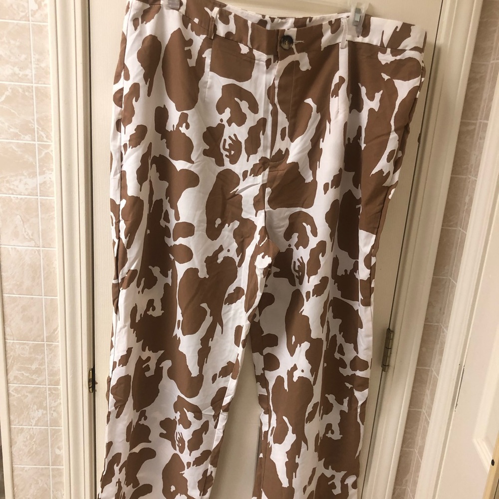 Shein Cow Print Wide Leg Pants. Size 4XL (22-24)
